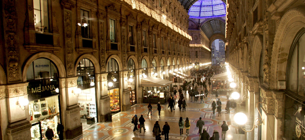 Galleria Milano: Prada e Versace per il restauro