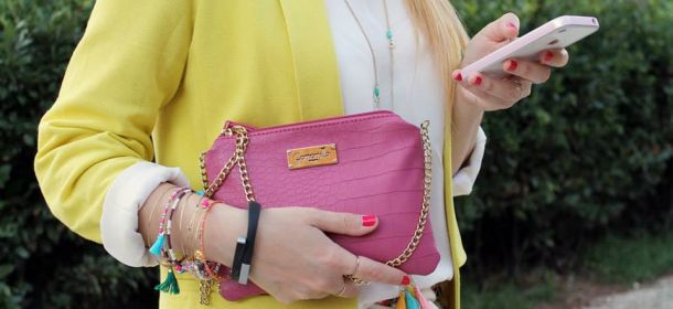 Pochette da polso: il look più fashion a portata di mano [FOTO]