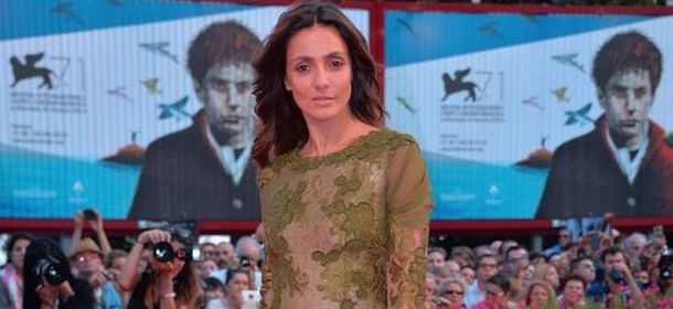 Ambra Angiolini: il suo look sul red carpet firmato Alberta Ferretti