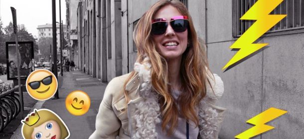 Chiara Ferragni: frange sbarazzine e pochette colorate nei suoi look autunnali