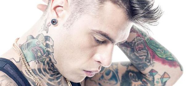 Fedez e Tezenis: al via la collaborazione tra il rapper e il brand di intimo