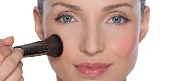 Blush: 3 linee guida per scegliere il più adatto alla propria pelle