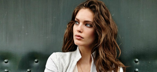 Calzedonia, Emily DiDonato interpreta la P/E 2015: il leggings ancora protagonista [FOTO]