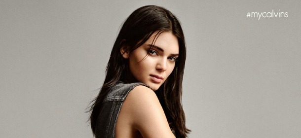 Calvin Klein Jeans: Kendall Jenner è il nuovo volto della limited edition [FOTO]