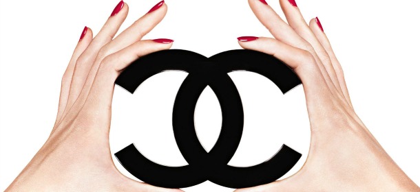 Chanel entra nell'e-commerce: la tradizione cede allo shopping 2.0