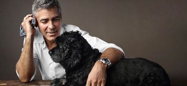 Omega, George Clooney posa insieme al suo cane: "Einstein spera vi dimentichiate di me"