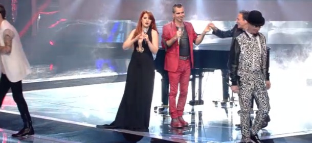 Il look di Noemi a The Voice: note eleganti per la signora del blues