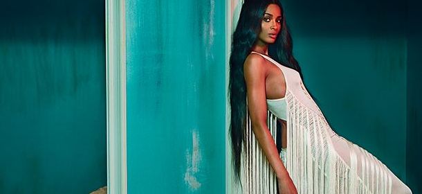 Roberto Cavalli: Ciara è la nuova testimonial selvaggia e sensuale [FOTO]