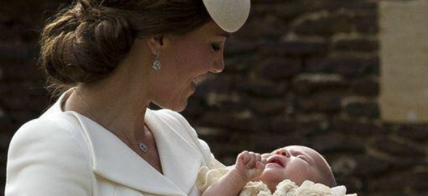 Il battesimo di Charlotte: i look regali di Kate, William e del piccolo George