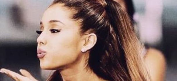 Ariana Grande e i codini in stile Sailor Moon: come copiare il suo look? [FOTO]