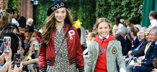 Maddie Ziegler sfila per Ralph Lauren: prima volta in passerella per la giovanissima ballerina