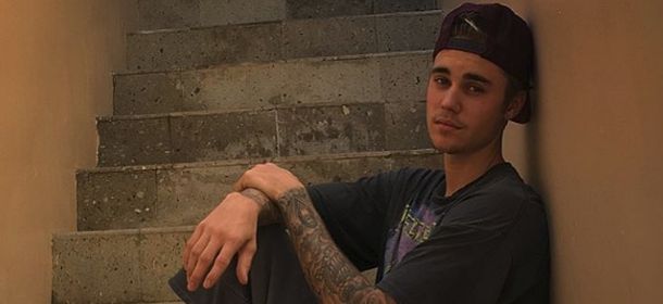 Justin Bieber cambia look: capelli viola promossi o bocciati? [FOTO]