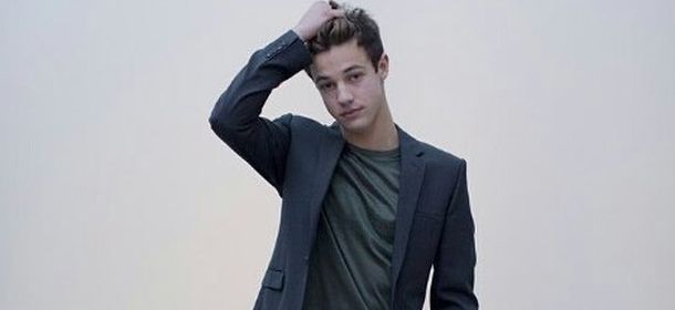 Milano Moda Uomo 2016, Cameron Dallas sfila per Calvin Klein [FOTO]