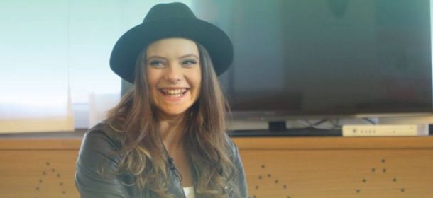 Francesca Michielin, look a Sanremo: "Sarebbe ridicolo vestirsi come una quarantenne"