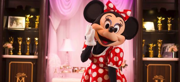 Minnie Mouse “Rocks the Dots”, retrospettiva fashion dedicata alla celebre icona