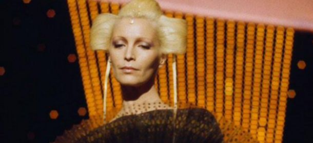 Patty Pravo, 46 anni di look al Festival di Sanremo [VIDEO]