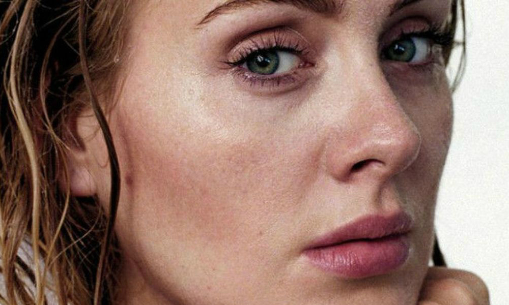 Adele irriconoscibile senza trucco nel backstage dell’Arena di Verona