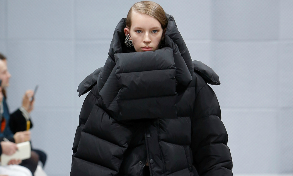 Balenciaga collezione Autunno Inverno 2016/17