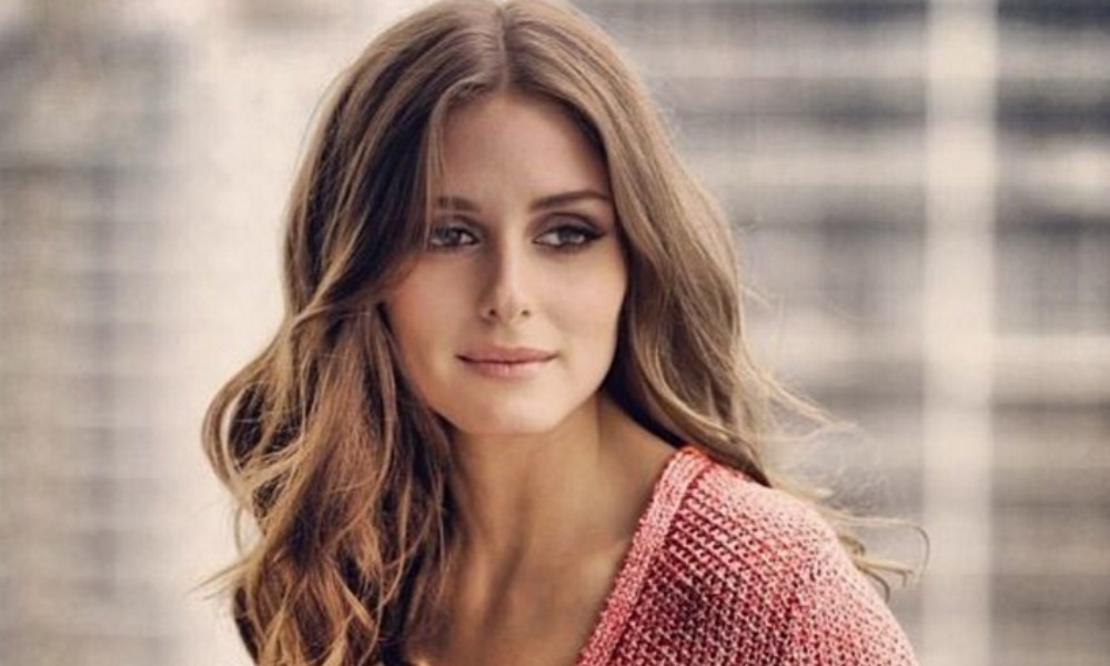 Olivia Palermo: incantevole look “cherry” [FOTO]