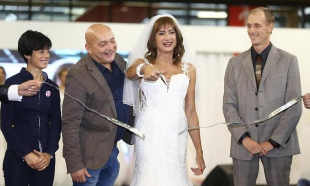 Luxuria in abito da sposa inaugura il Gay Bride Expo