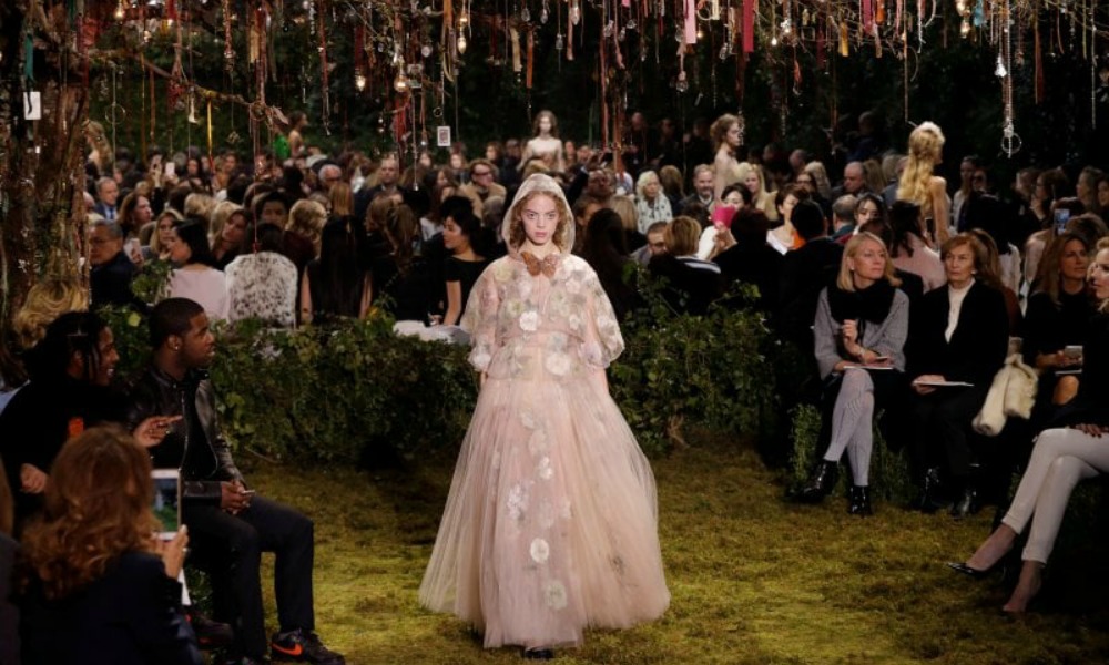 Dior Haute Couture PE 2017, il debutto incantato di Maria Grazia Chiuri