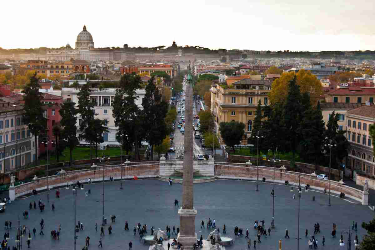 piazza del popolo curiosità