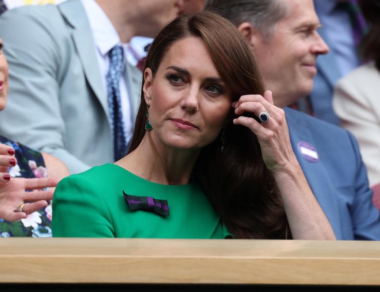L'outfit di Kate Middleton per Wimbledon e la spilla misteriosa