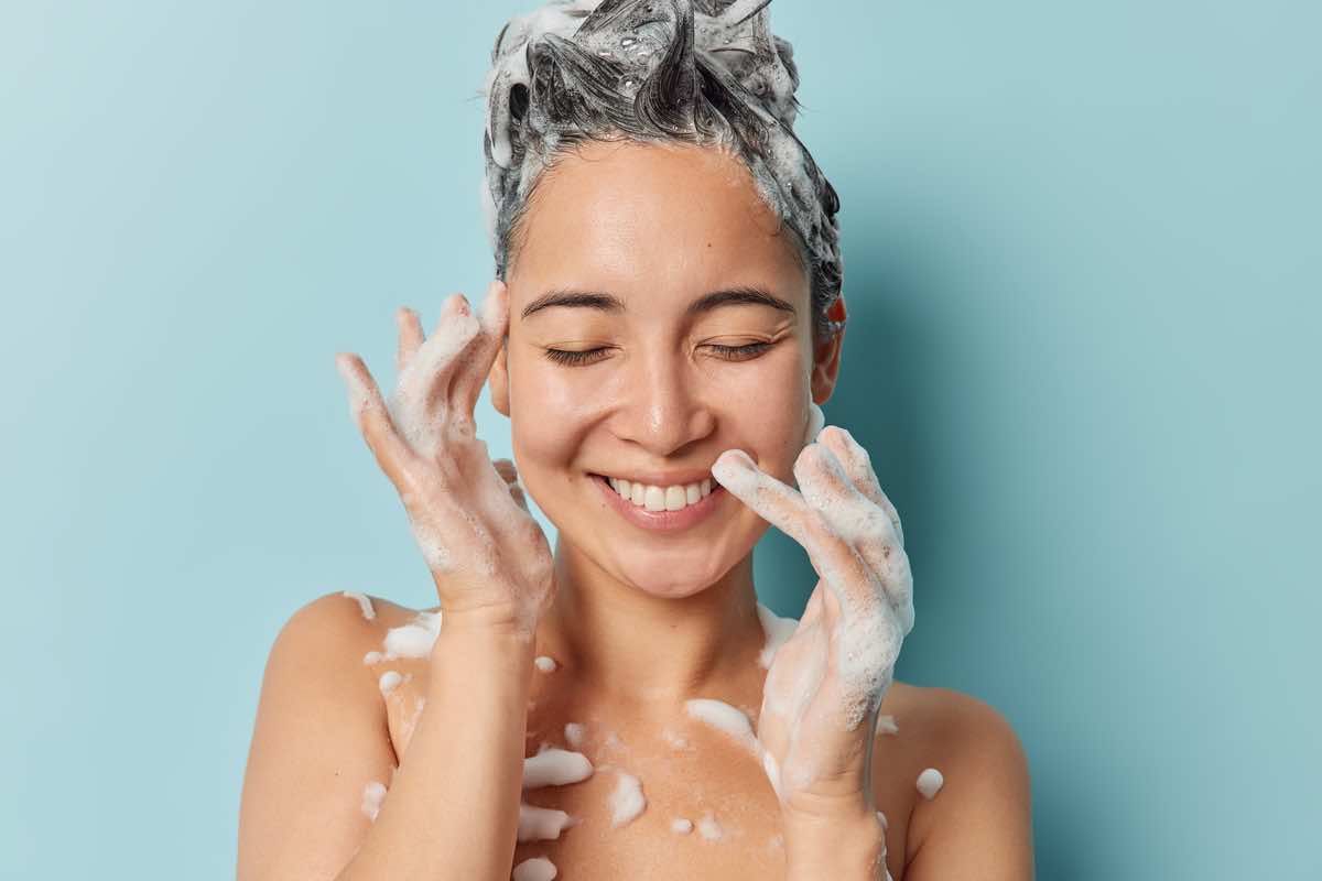 Shampoo: non farlo per una settimana è possibile?