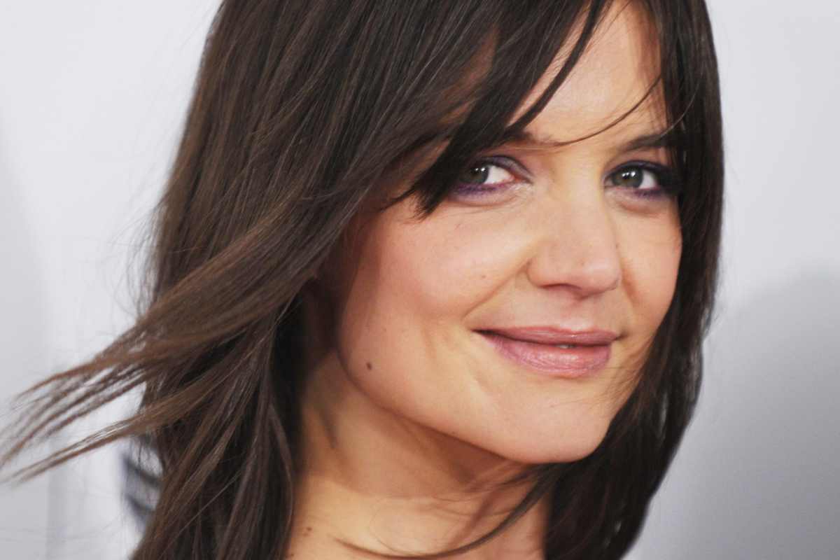 katie holmes attrice look