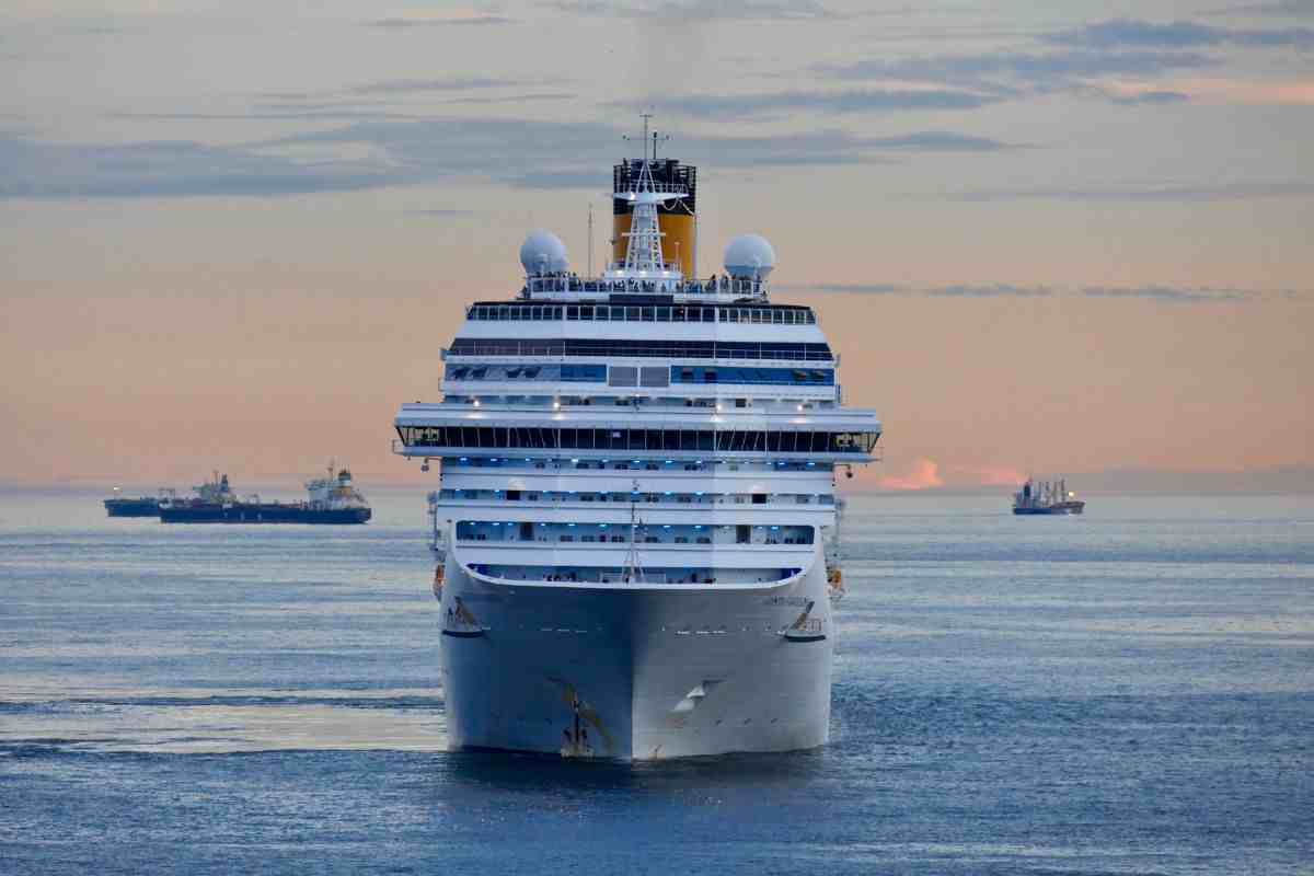 crociera nave viaggio cosa fare