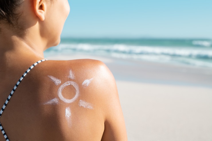 Come scegliere la crema solare giusta in base alla tua pelle 