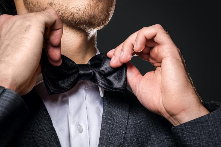 Cravatta, papillon o vuoto: cosa indossare in base all'evento 