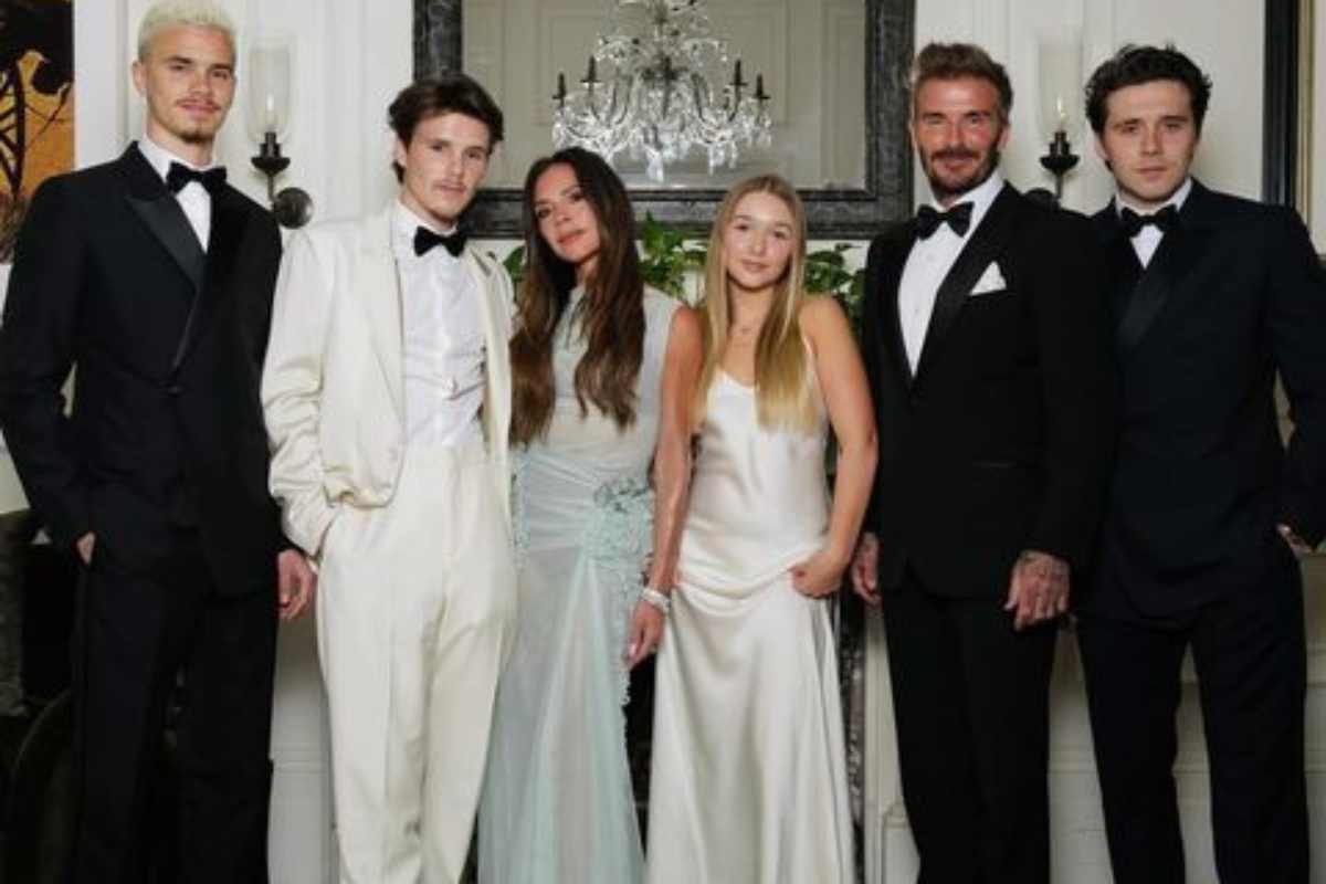 David e Victoria Beckham con i 4 figli