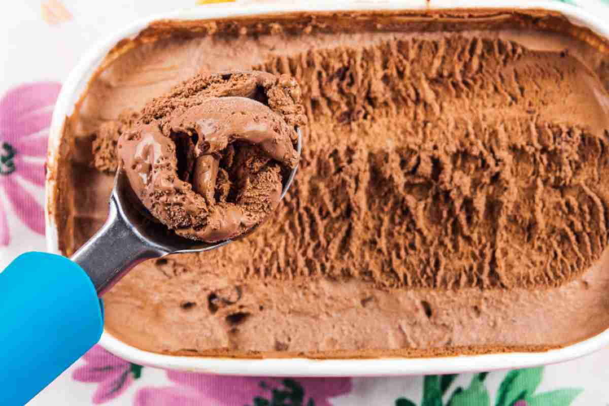 Come servire il gelato in vaschetta quando è troppo freddo