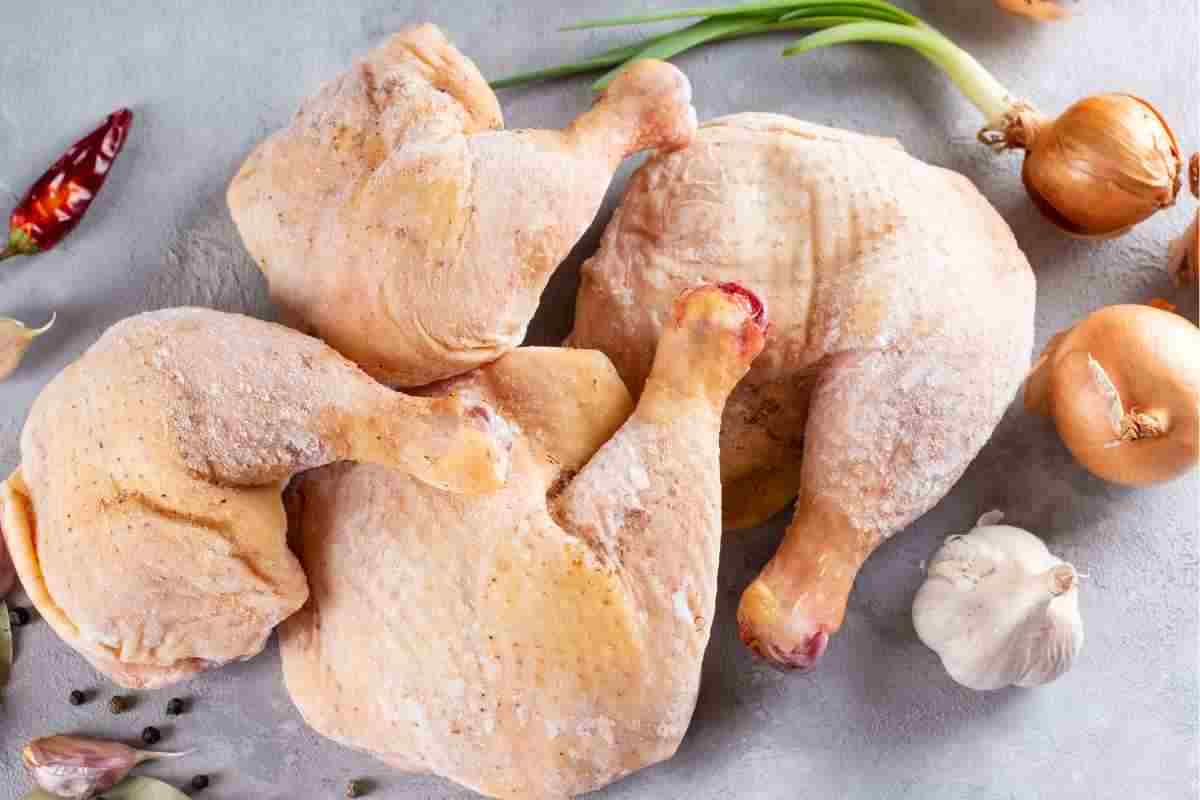 quanto conservare pollo in frigorifero
