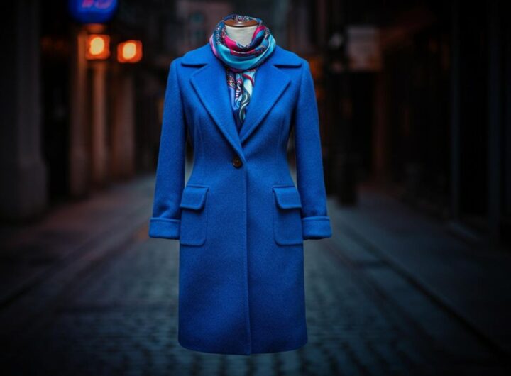 Cappotto blu donna: i modelli più trendy e come abbinarli al meglio